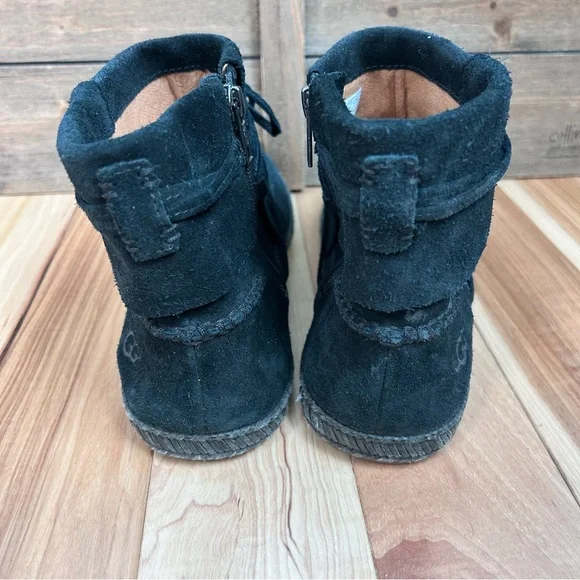 UGG Reid Moc Black Suede Booties Leather Details Sheepskin Wool Treadlite Sz 10 - Picture 5 of 14
